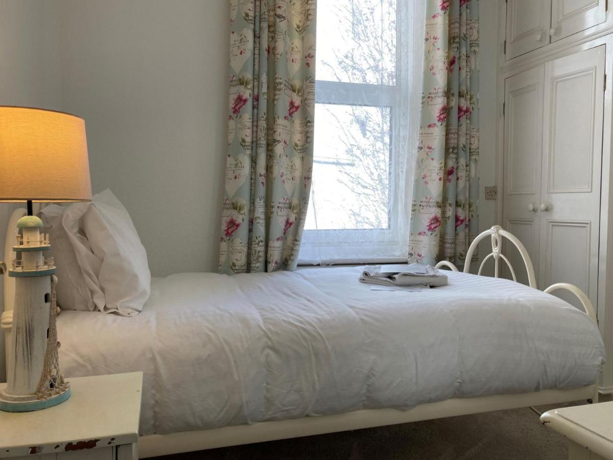 Flat 2, 1 Alexandra Gardens Apartment Ventnor Ngoại thất bức ảnh